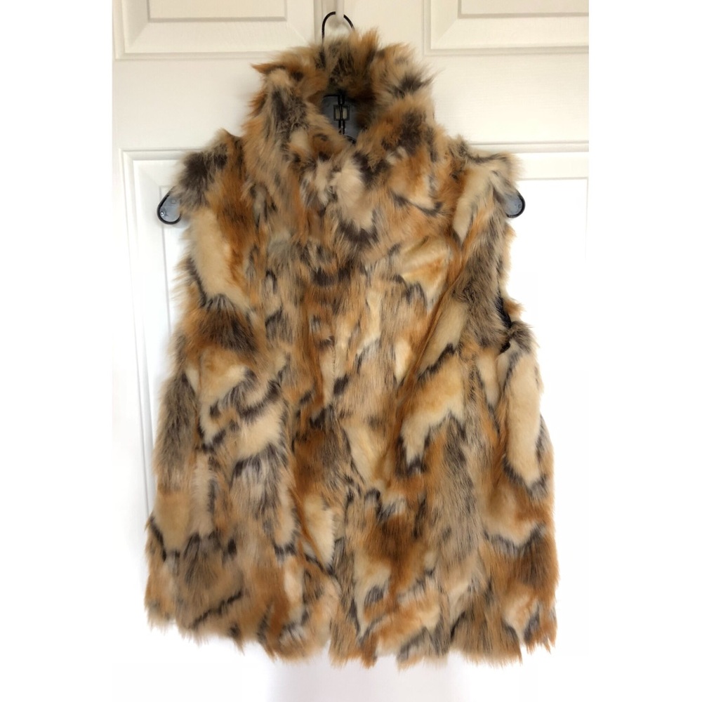 NWOT Wyatt Brown Faux Fur Vest